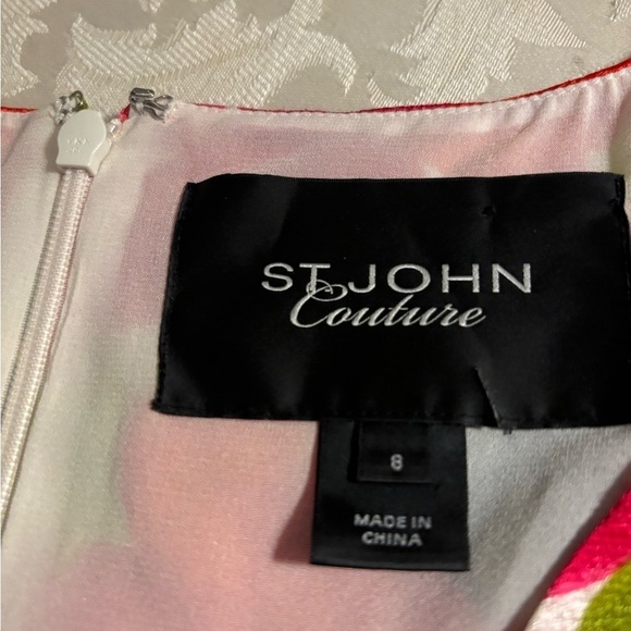 ST. JOHN SILK BLOUSE SIZE 8 IN BEAUTIFUL MULTIPLE COLORS - Picture 2 of 6